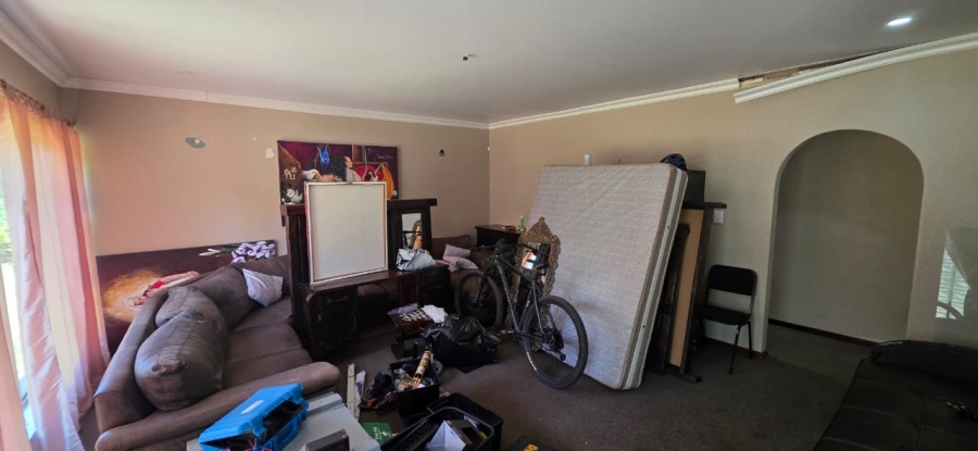 5 Bedroom Property for Sale in Wilkoppies North West